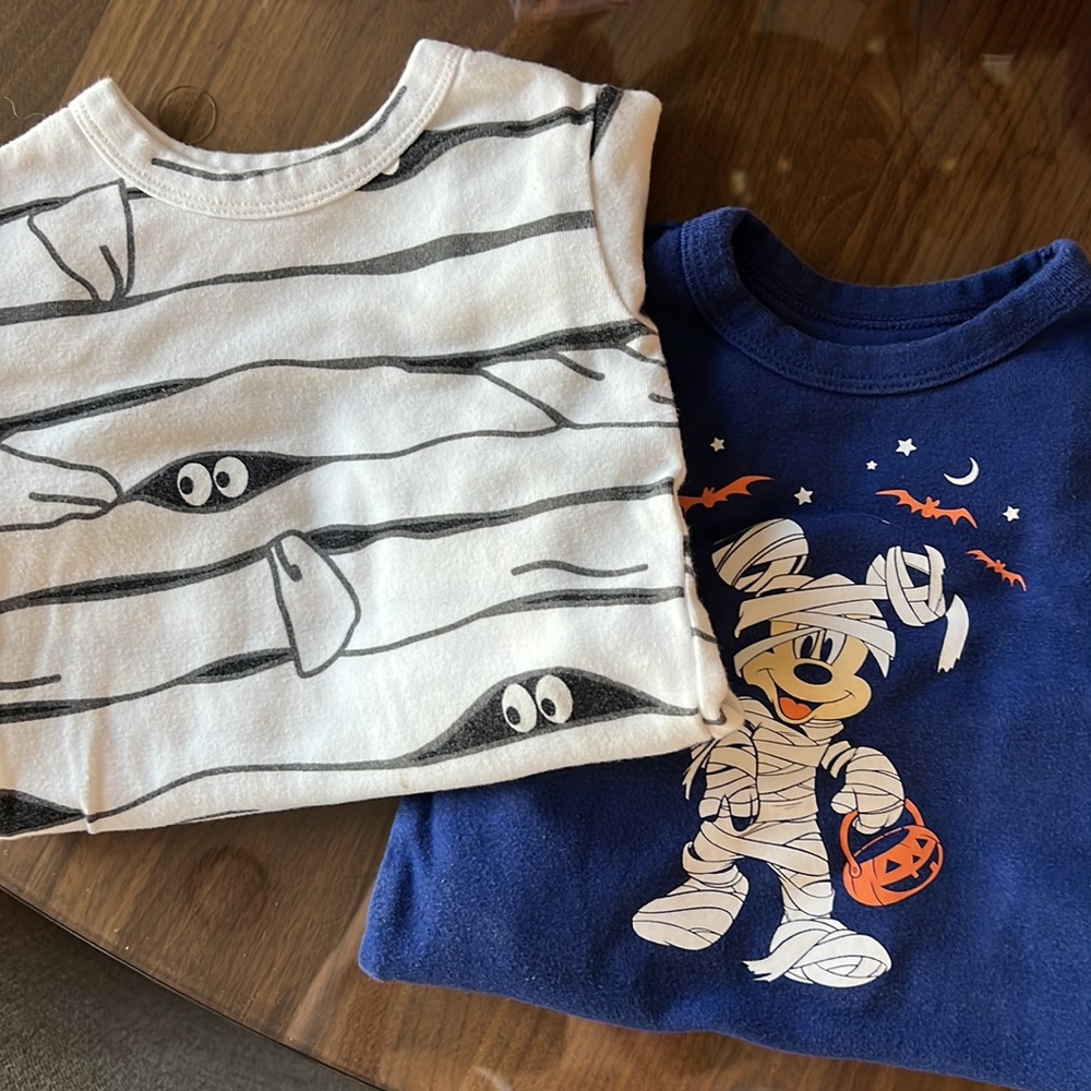 2 Halloween Gap 2 piece set Halloween pajamas 18-24 month